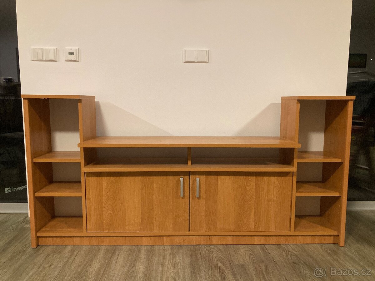 Tv stolek Evetofte