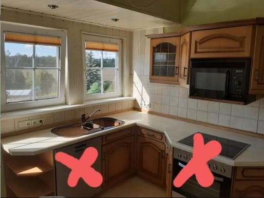 Moderní kuchyňská linka se spotřebiči