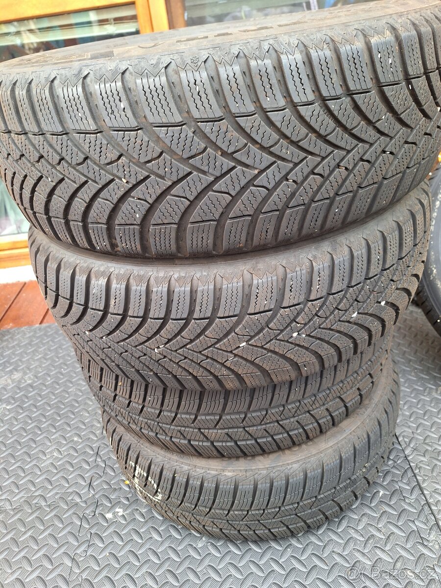 Zimní pneu 185/60 R15