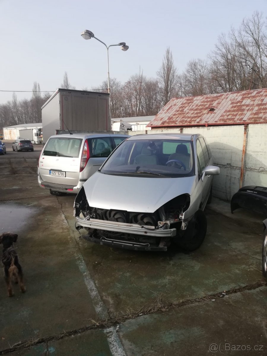 Peugeot 807, Citroën C8, Fiat Ulysse, L.Phedra ND