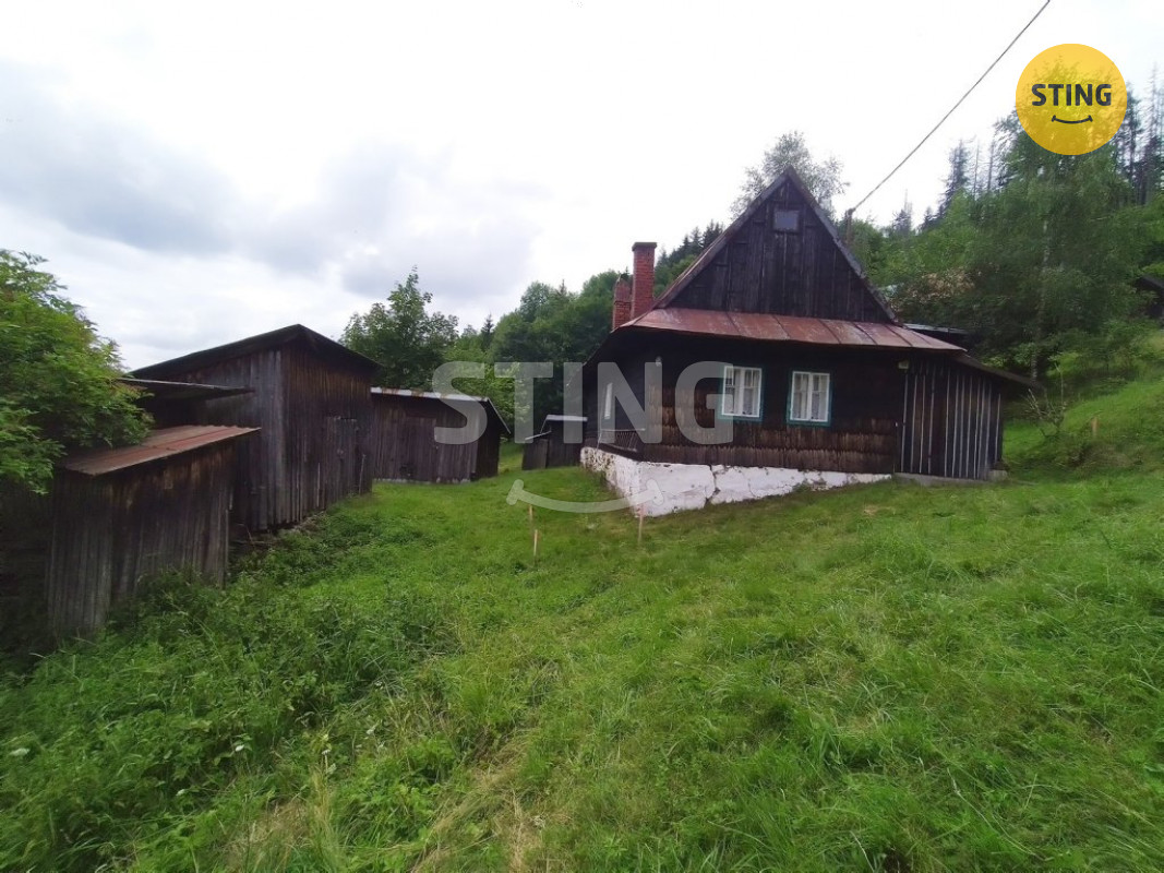 Zachovalá dřevěnice v Dlhé nad Kysucou (SK), 130419