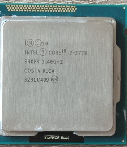 i7-3770 a i7-3770K a Xeony Ivy Bridge socket LGA  1155