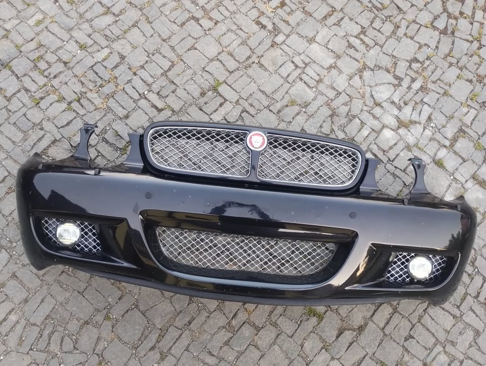 Jaguar XJ / XJR Facelift přední nárazník + maska ​​X358