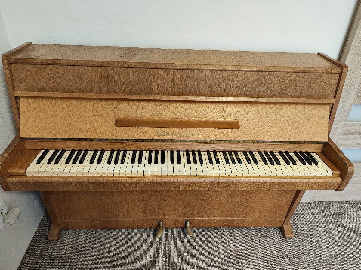 Piano August Förster