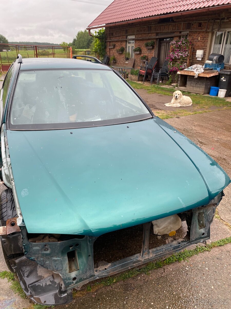 Kapota subaru impreza