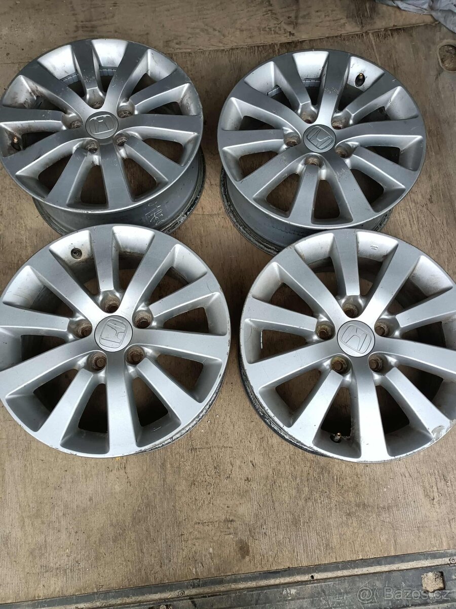 4ks alu disky orig. Honda 5x114,3 r16