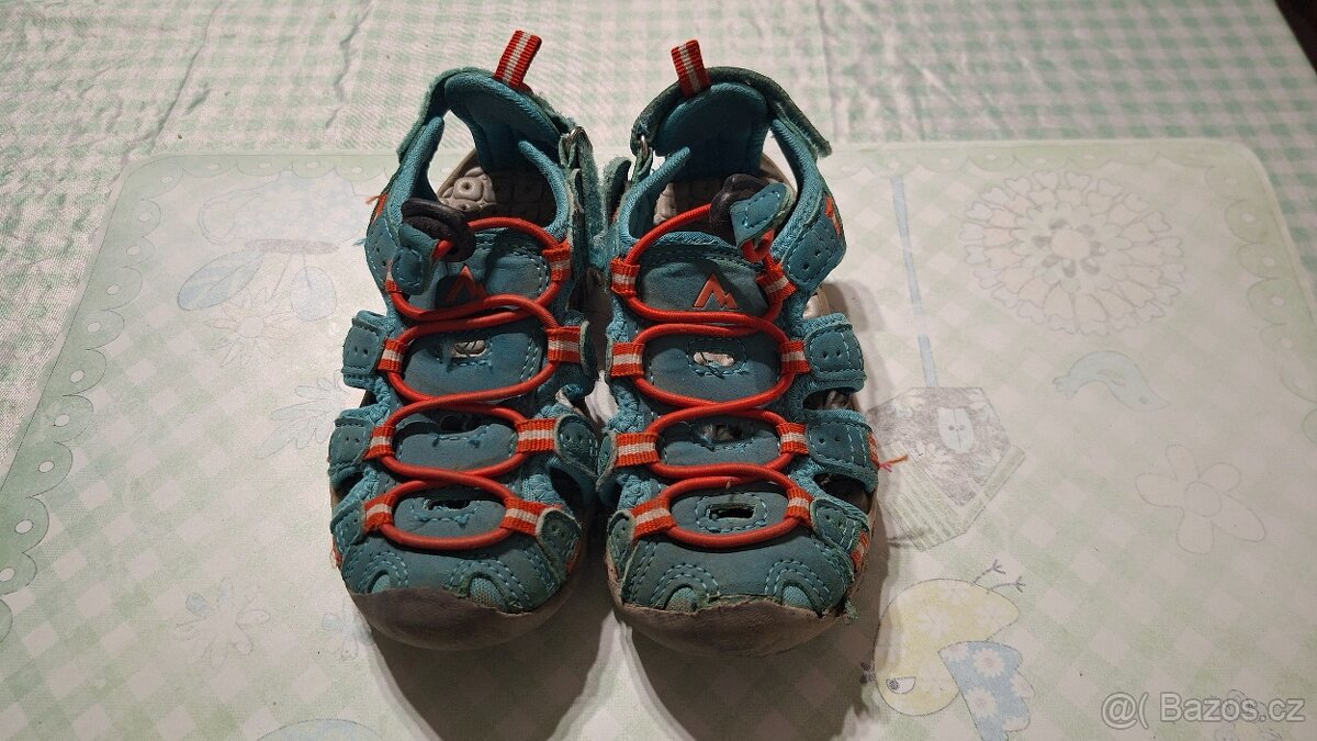 Prodám nošené sandálky velikost 27 (č.2)