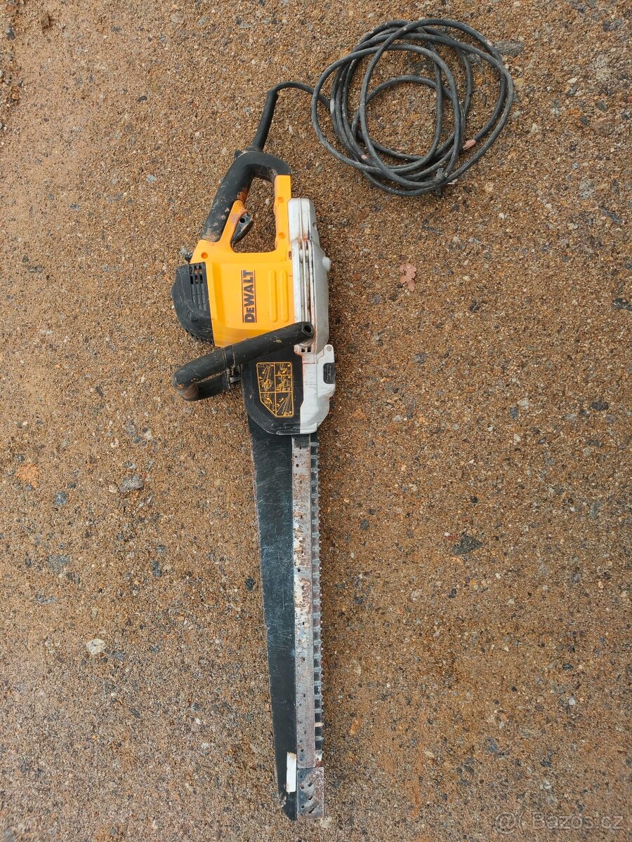 DeWALT DWE397 alligator