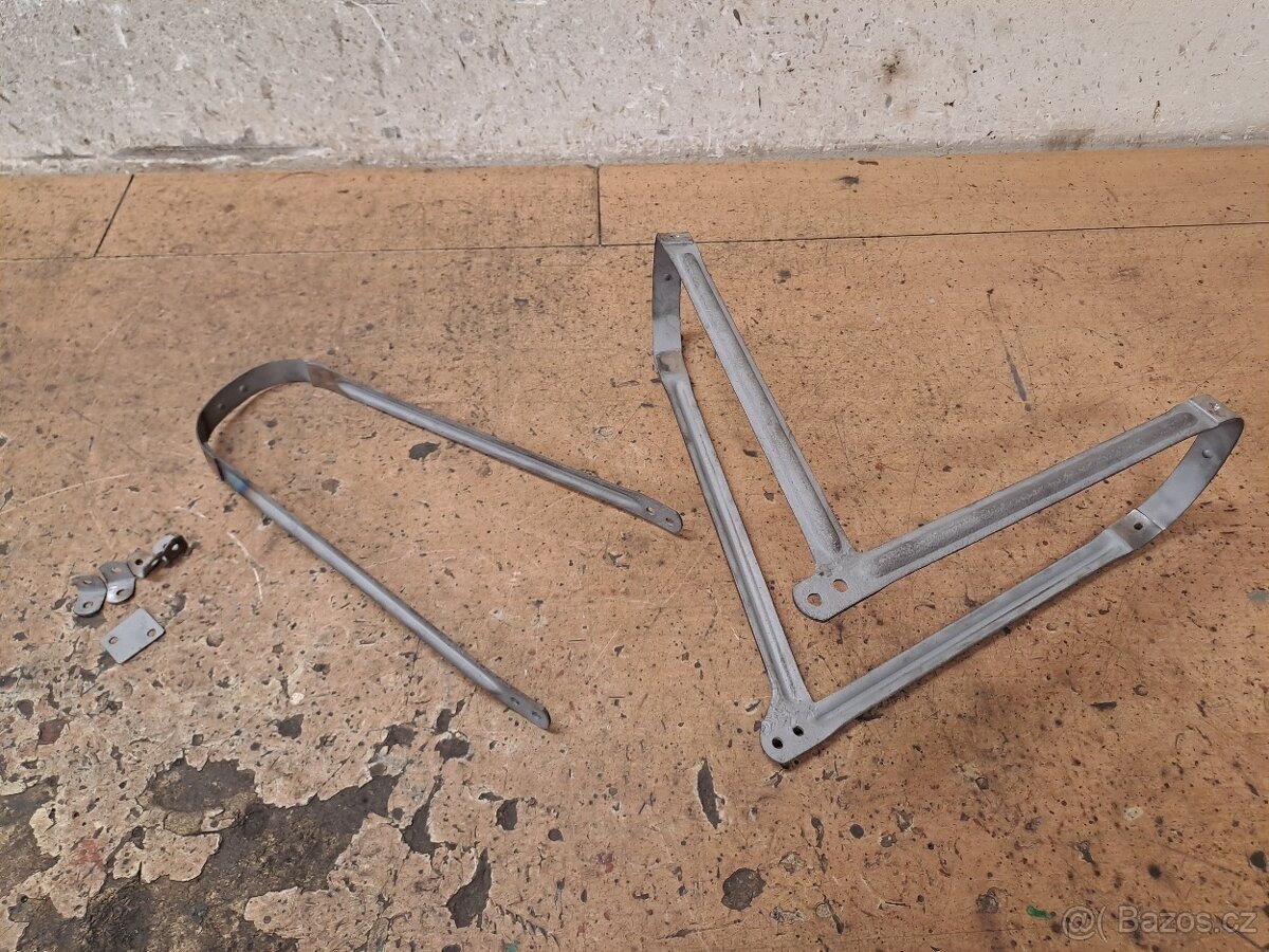 Vzpěry blatníku Jawa pérak