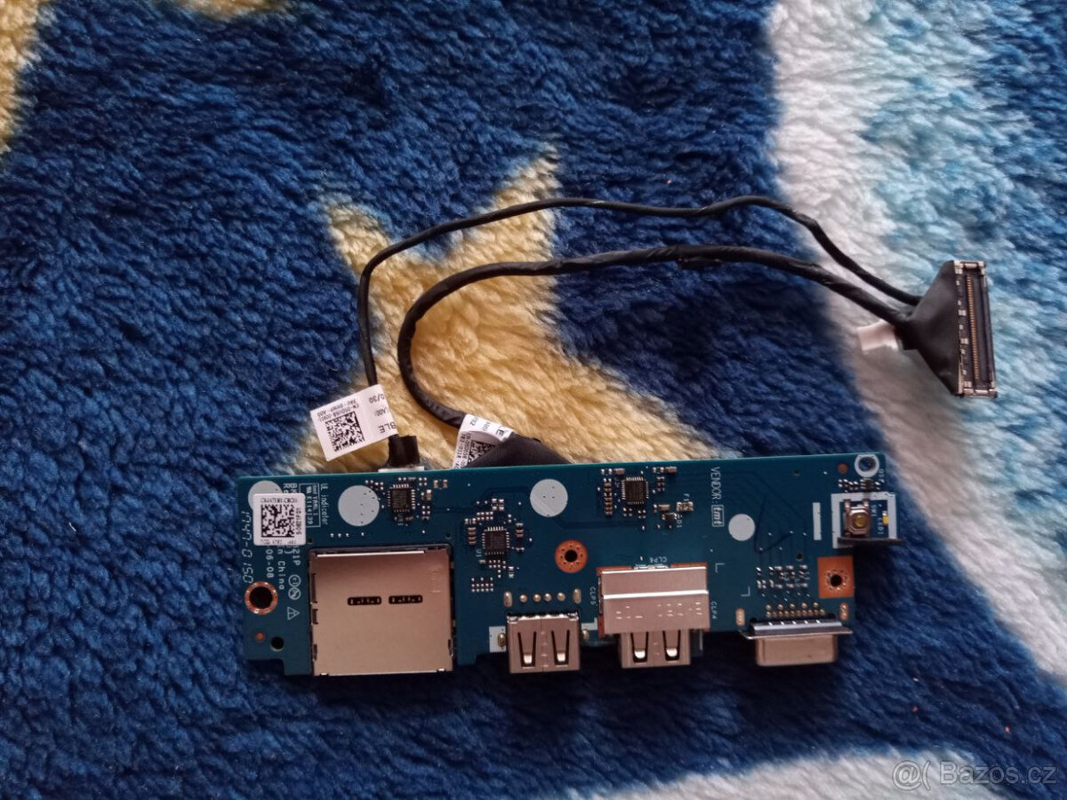 USB VGA SD Card Reader pro DELL Vostro 15 5568