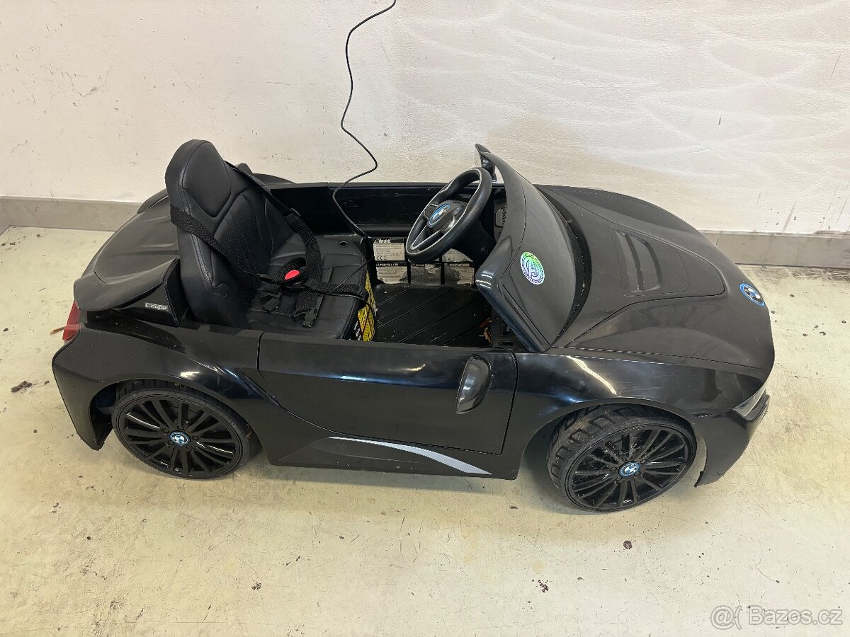 Elektrické auto, Dětské auto BMW i8