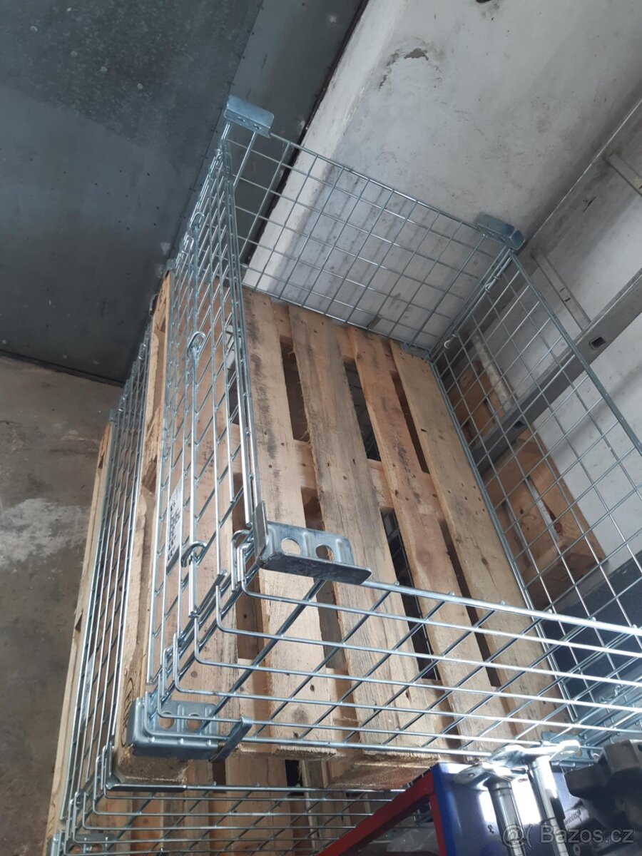 2 nové Gitterboxy s paletami