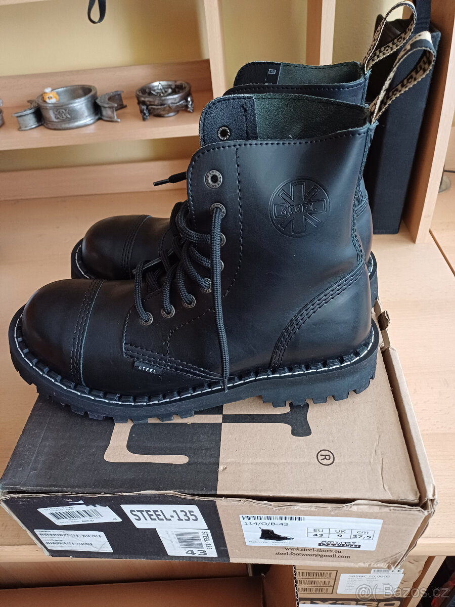 bboty STEEL - 8 dírkové - 114/113 black