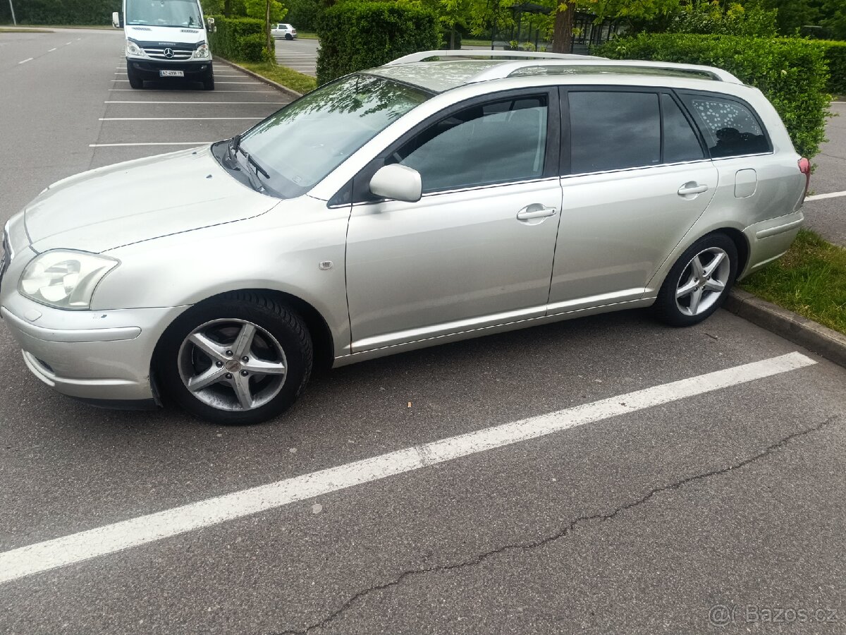 Toyota Avensis combi 2.2 D-4D 110kw