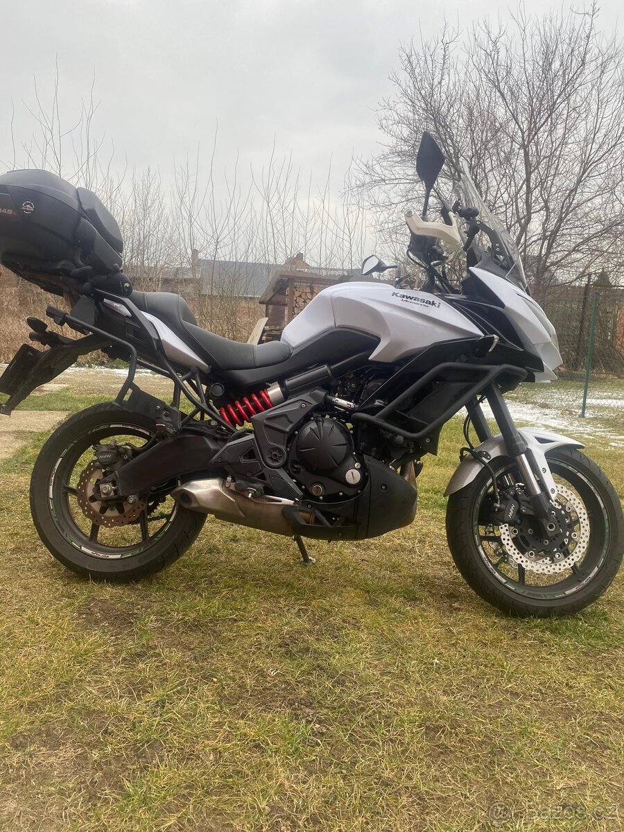 Kawasaki versys 650 - 2015 + všechny kufry a tankvak