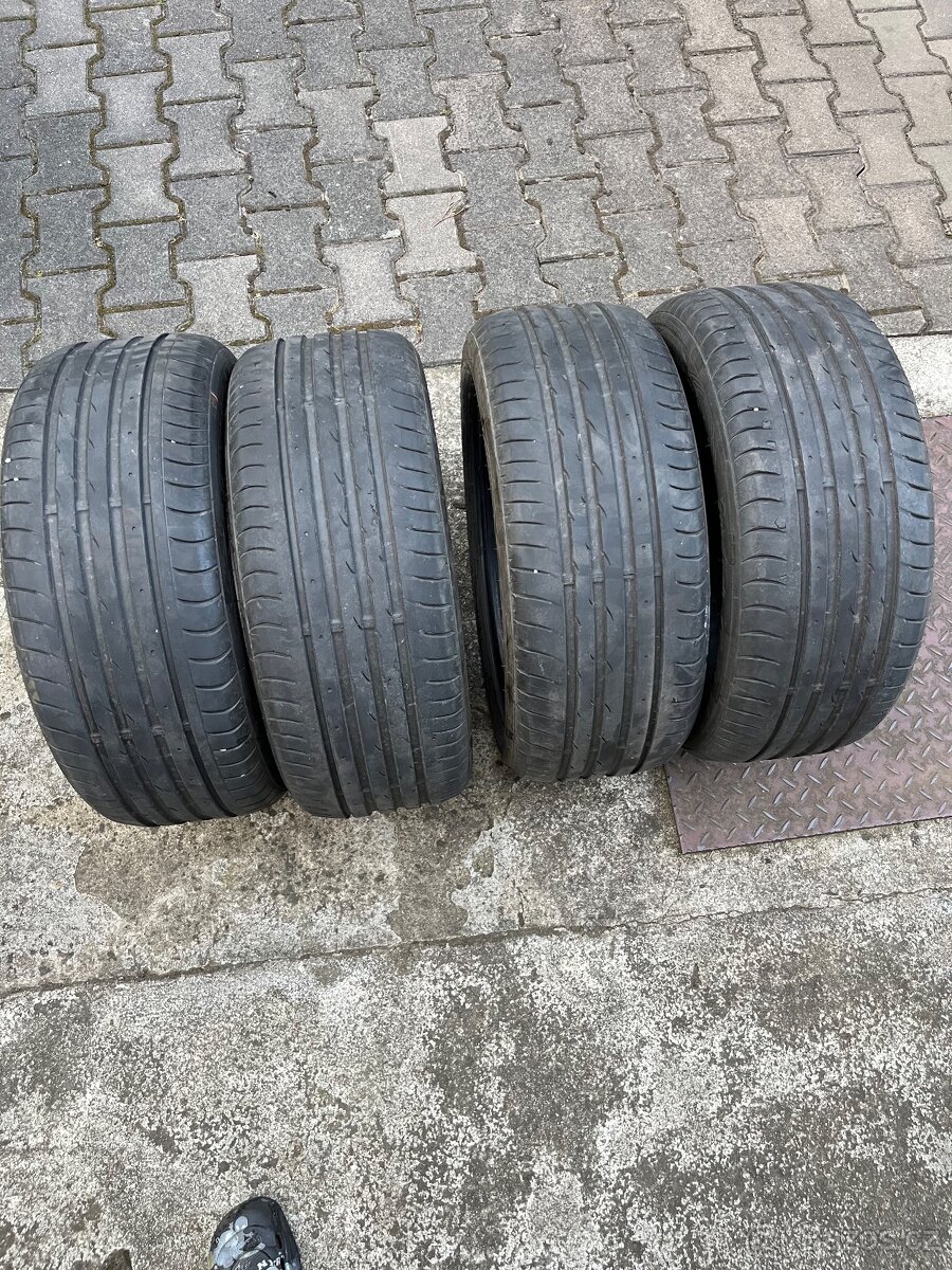 Letní pneu 225/50/ZRF17/98W