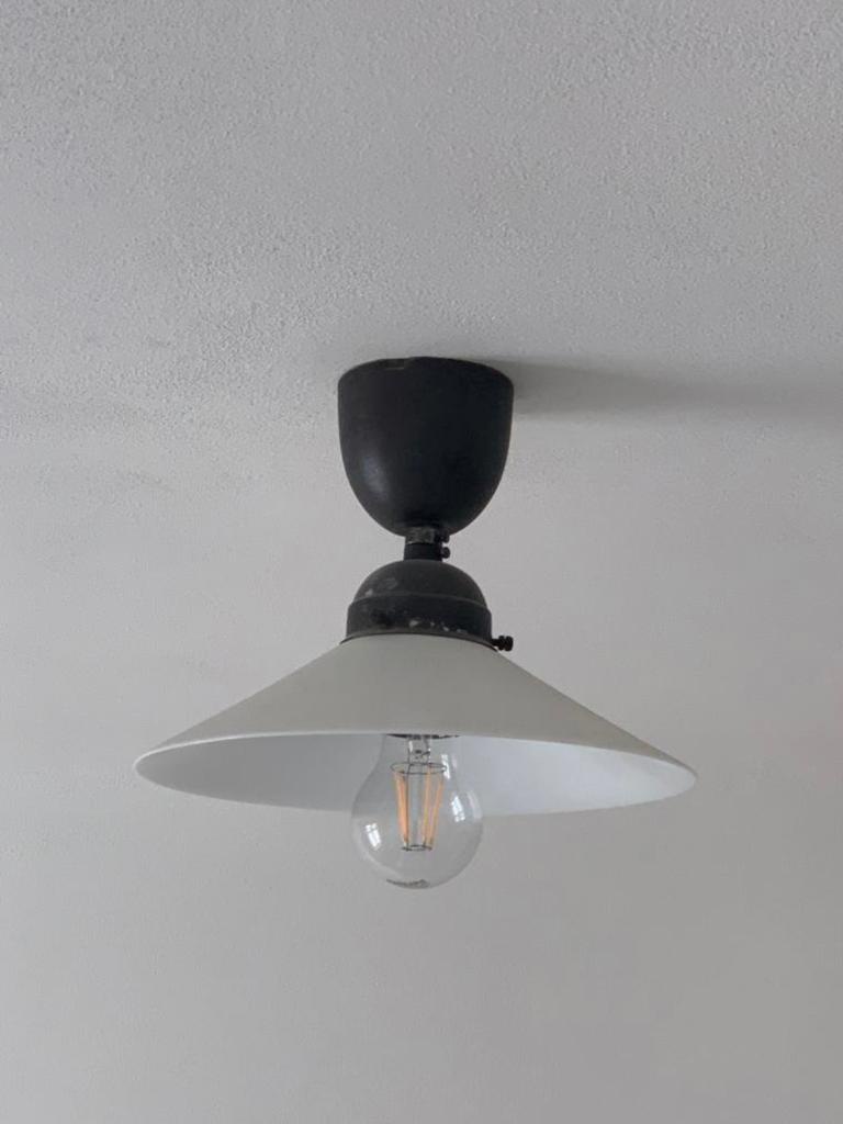 Stropní lampa rok 1930