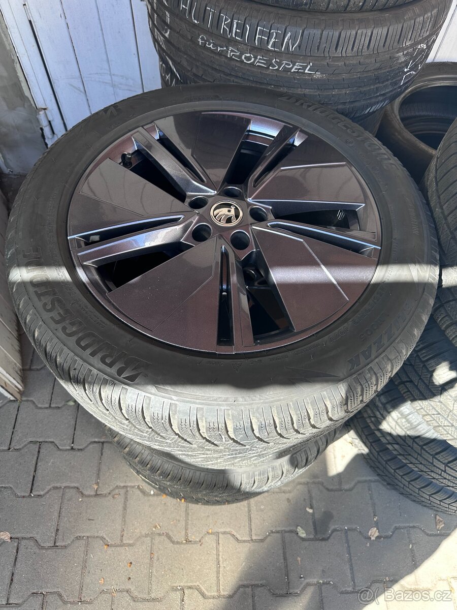Zimní sada NOVÝCH alu kol Škoda Enyaq/Elroq Regulus R19