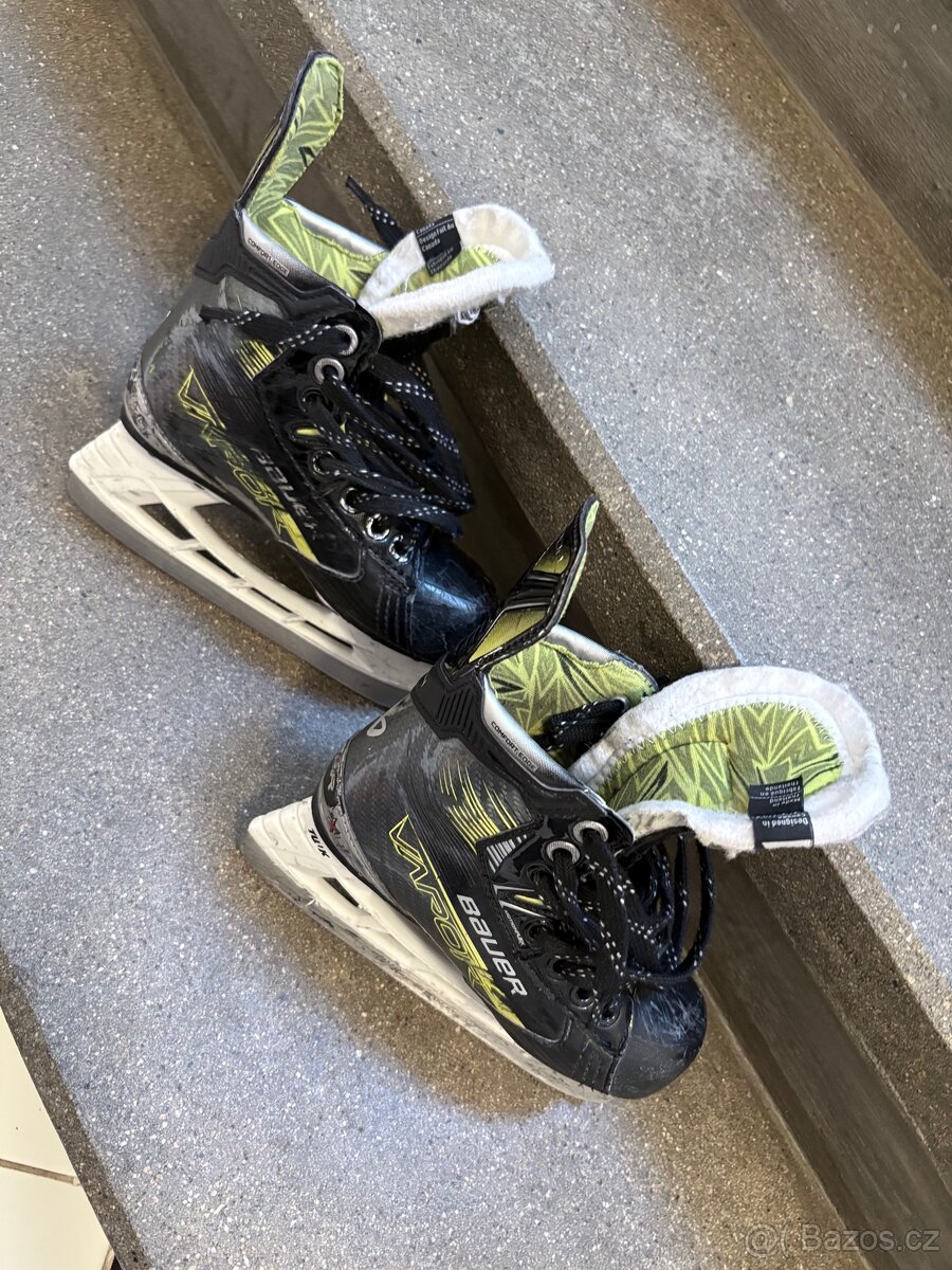 Dětské hokejové brusle Bauer Vapor x4