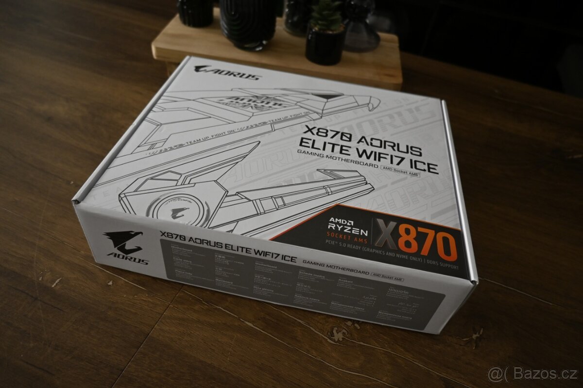 Gigabyte X870 AORUS ELITE WIFI7 ICE