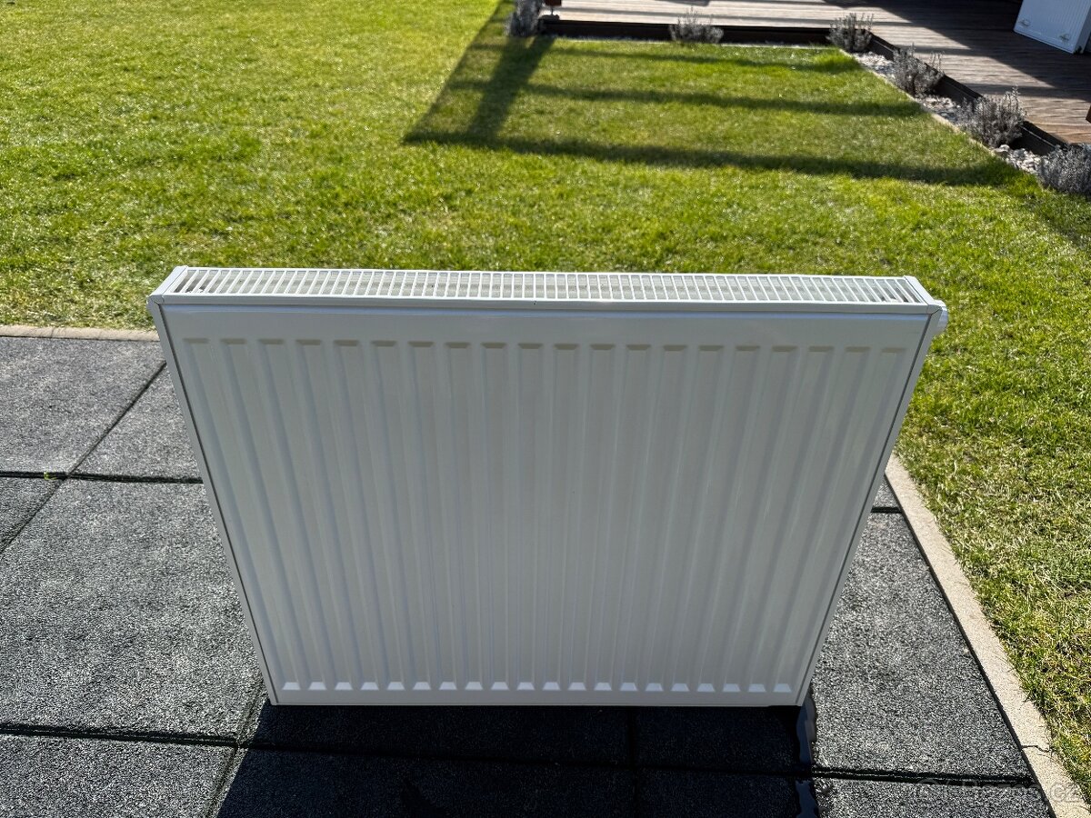 Deskový radiátor Korado Radik VK 21 600 x 600 mm