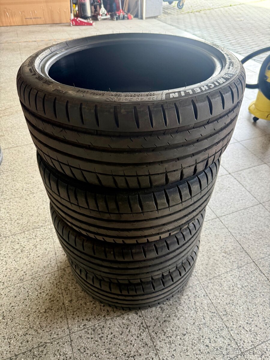 Sada Michelin PilotSport 4S 225/40 R18