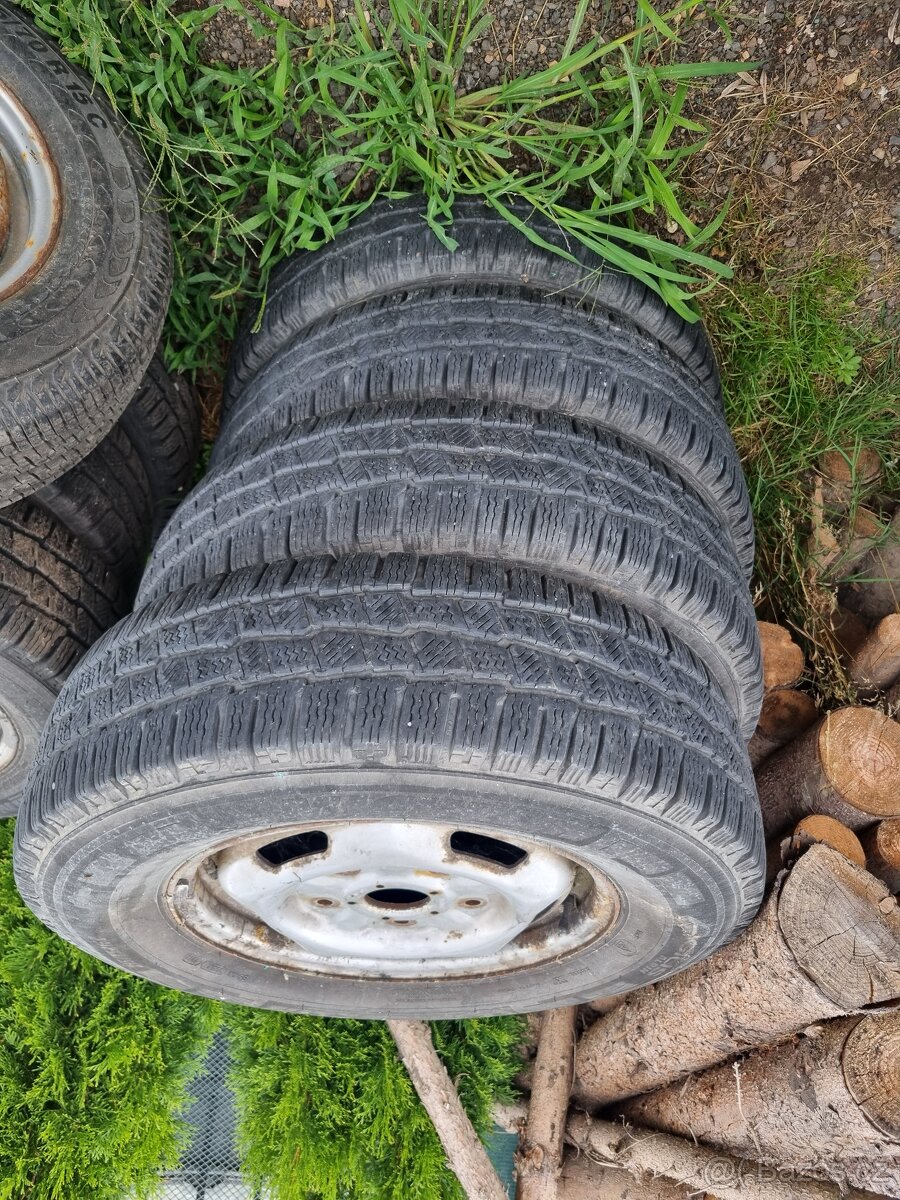 Kola 16C ford transit celoroční