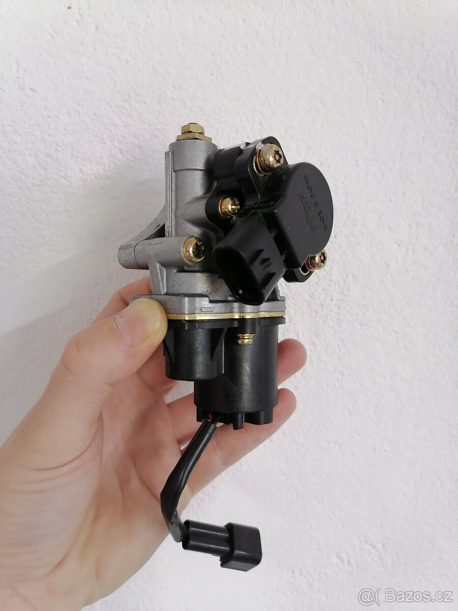 Yamaha YZF R1 2006 servomotor klapek s TPS senzorem