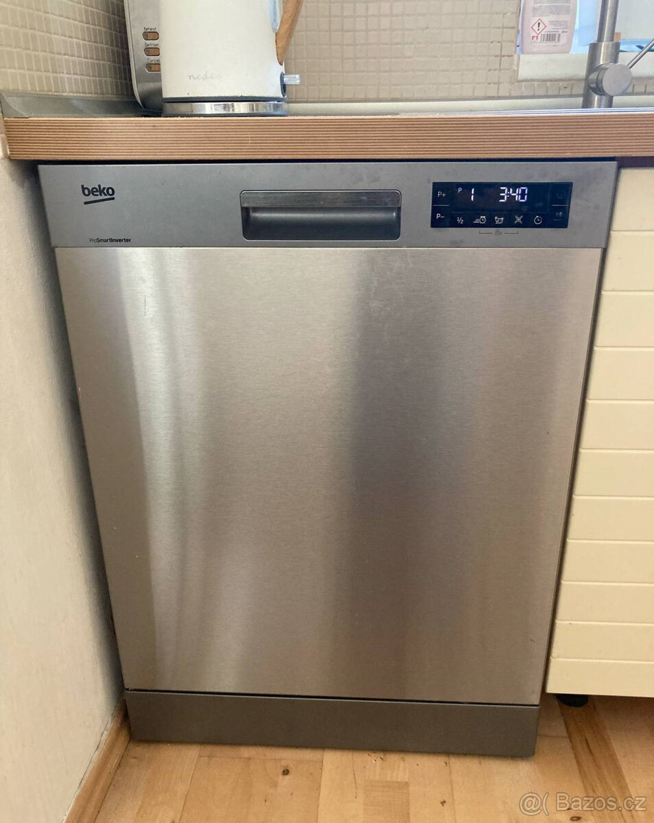 Nerezová myčka Beko 3 košová, A+++, 14 sad