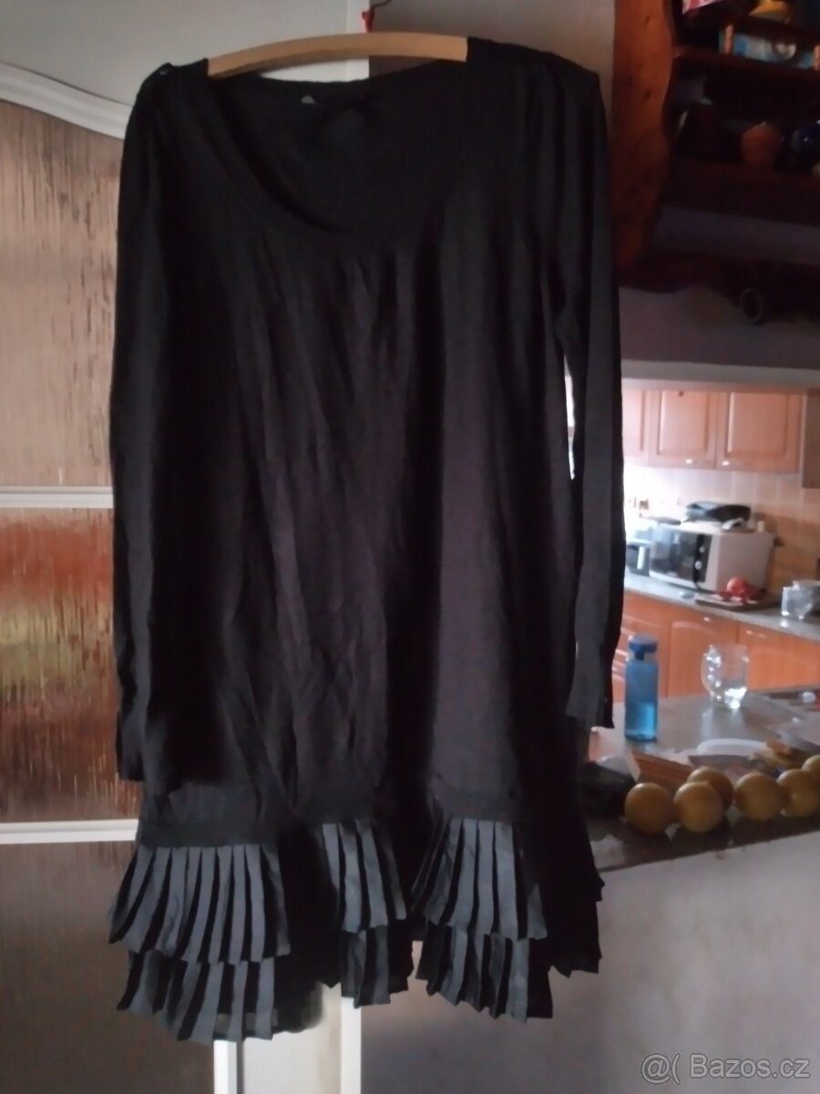 Svetrové šaty vel. M