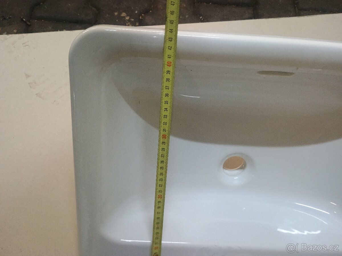 Nábytkové umyvadlo