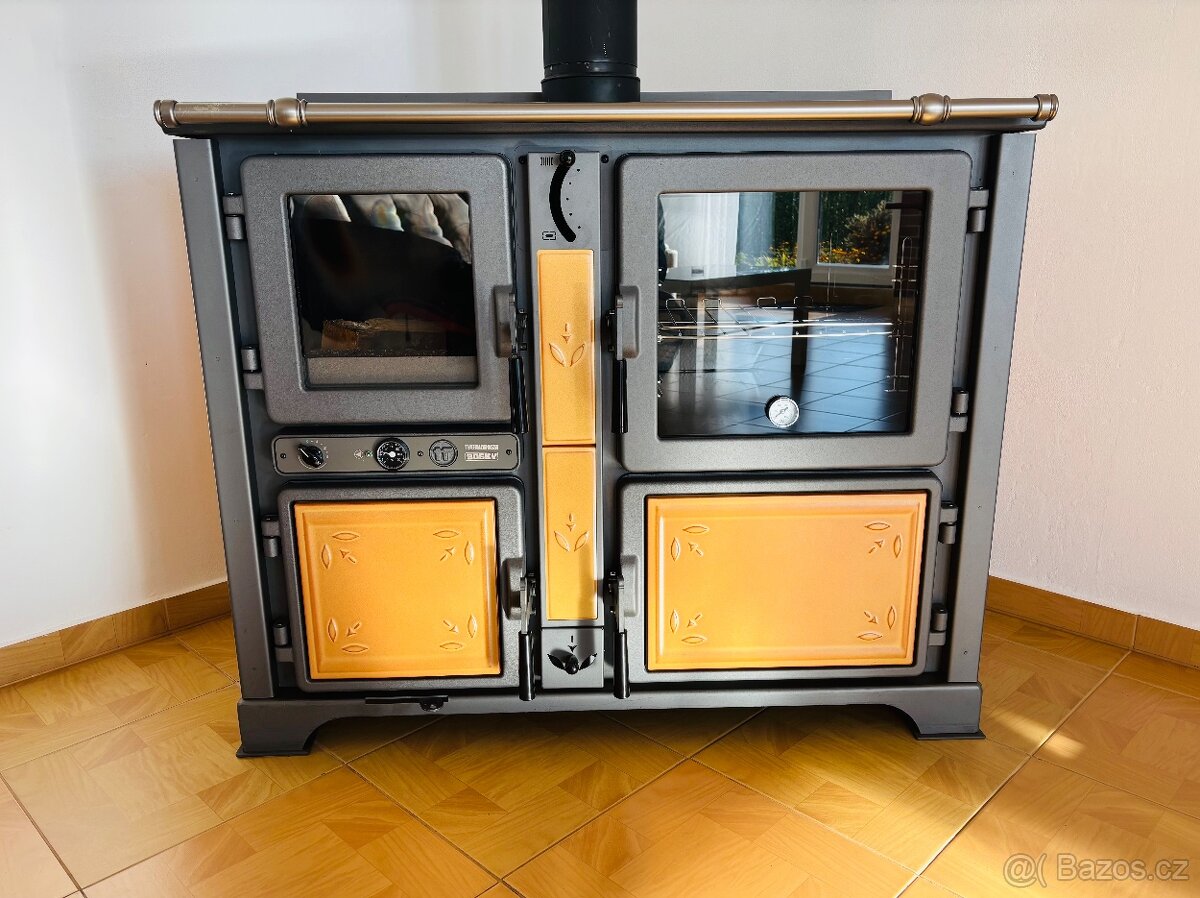 Kuchyňská kamna na pevná paliva