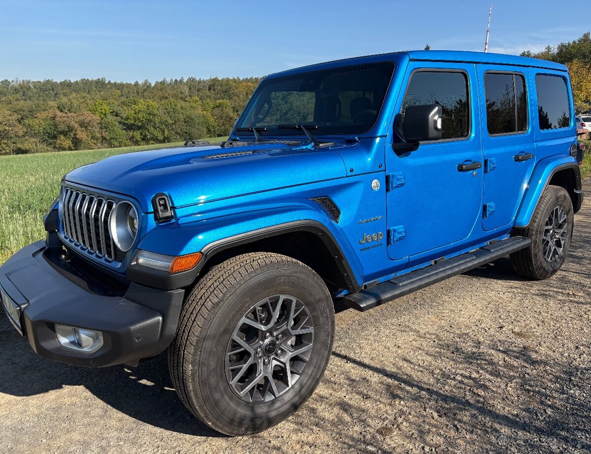 Jeep Wrangler Sahara Unlimited benzin 200kW SkyOneTouch