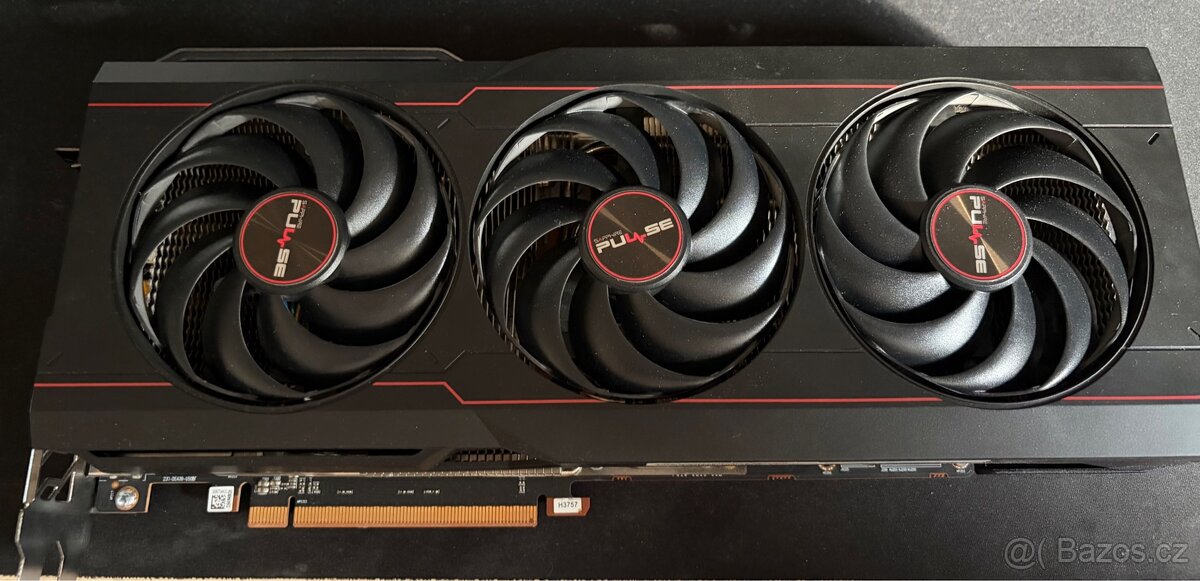 Sapphire Pulse AMD Radeon RX 6800 XT 16 GB