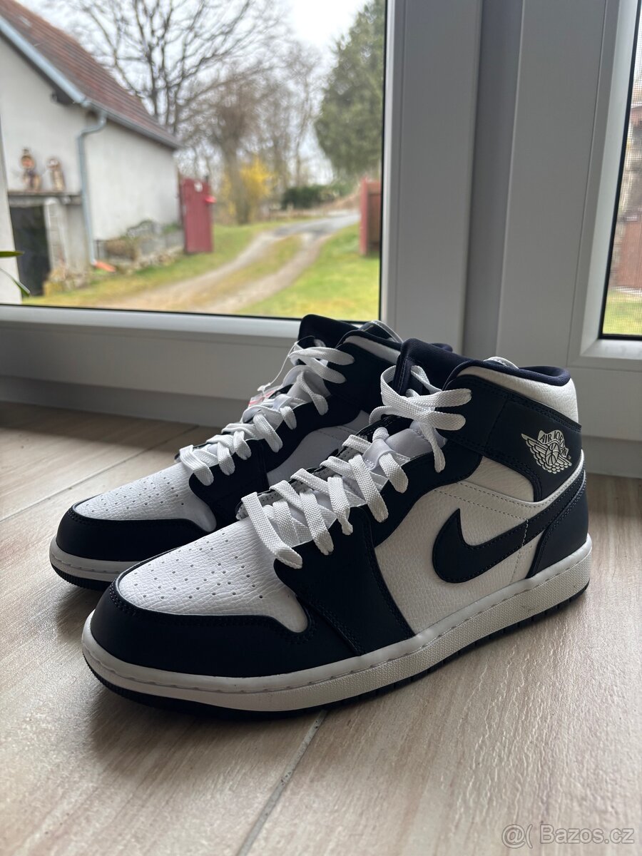 Jordan 1 Mid
