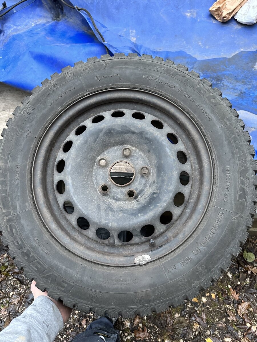 Vranik Everest HPL pneu + ráfky