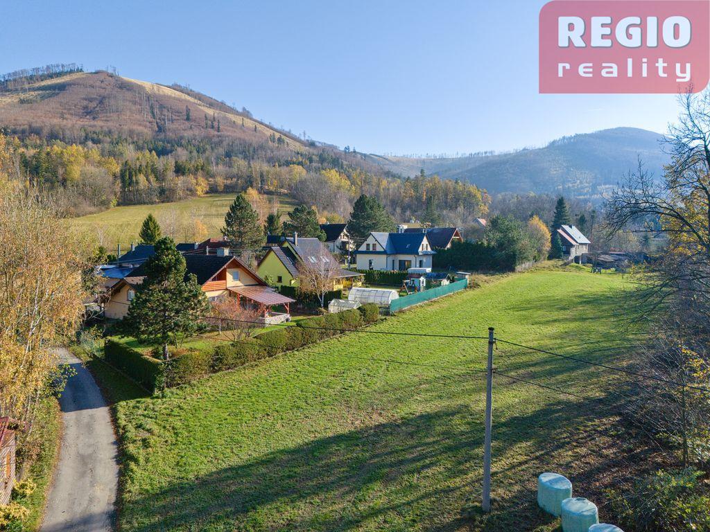 Prodej pozemku 1674m2, Kozlovice