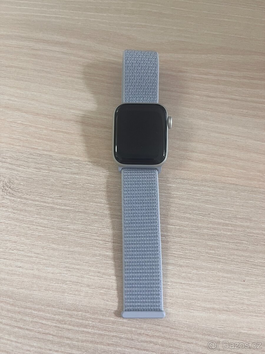 Apple Watch SE (Gen 2) 40 mm