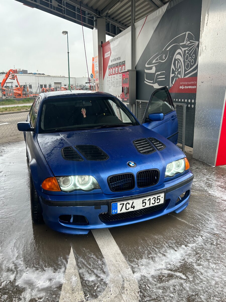 BMW E46 328i Drift