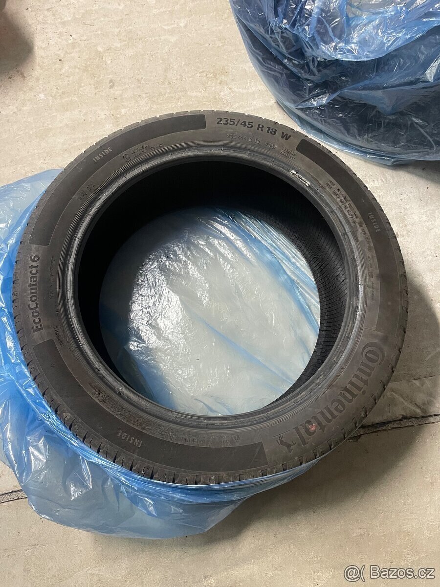 Letní pneu Continental EcoContact 6 235/45 R18