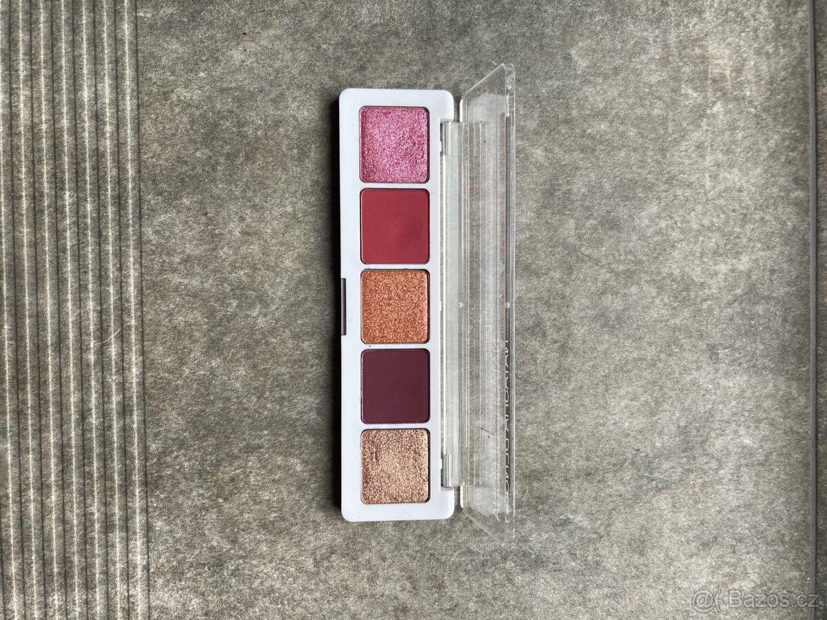 Paletka očních stínů Natasha Denona Cranberry palette