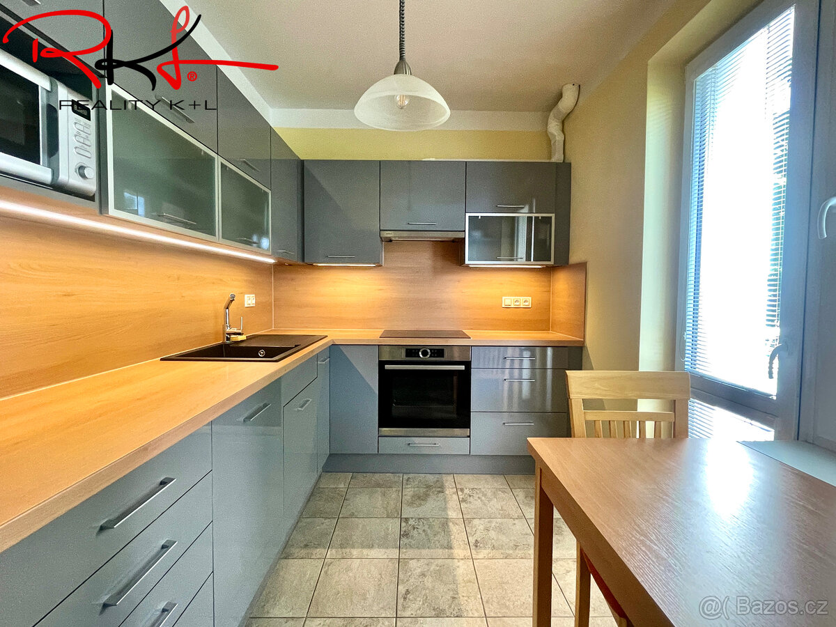 Pronájem, byt 2+kk s balkonem, Záběhlice