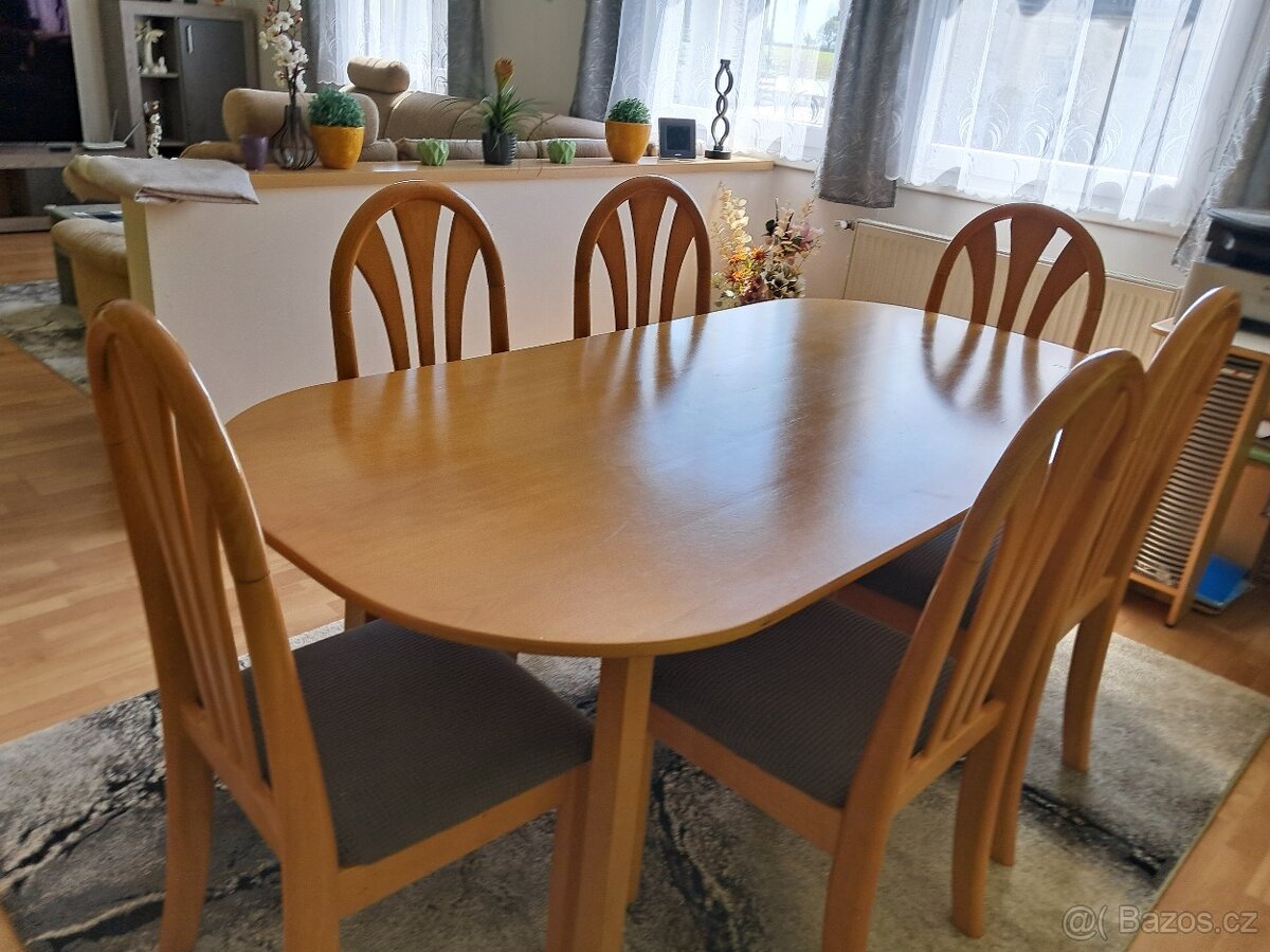 Stůl +6 židlí , rohová komoda vysoká, komoda se zásuvkami