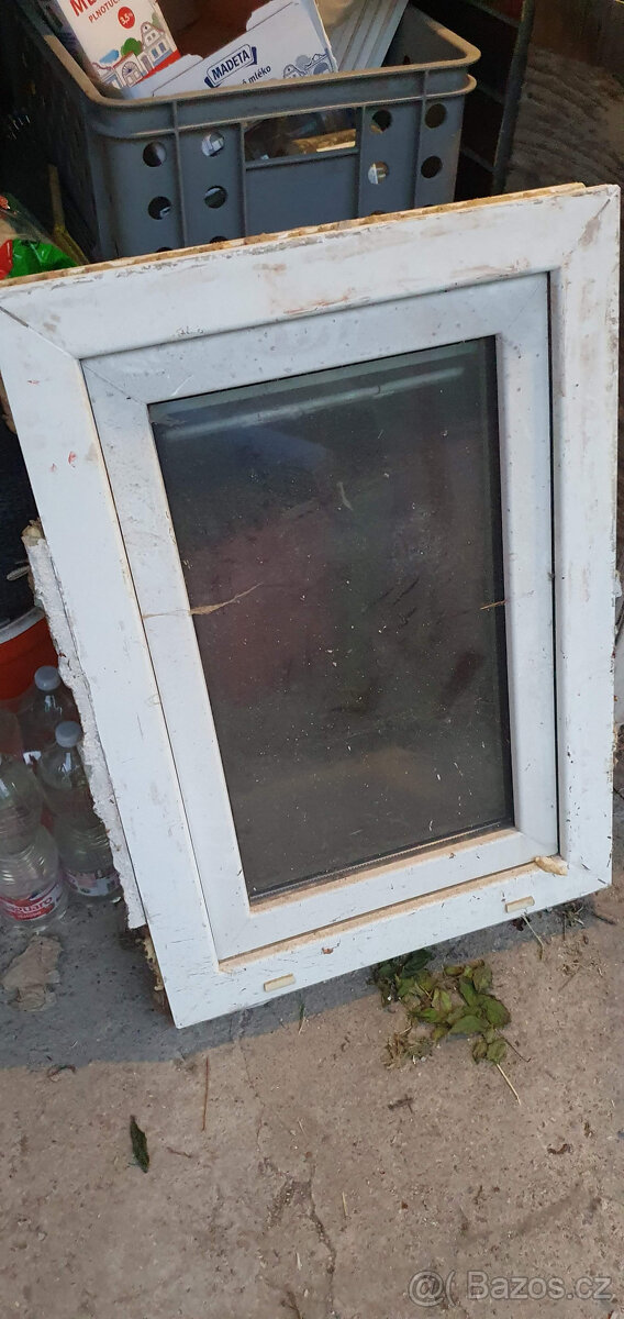 Plastové okno 57.5cmx87cm ~ 60x90