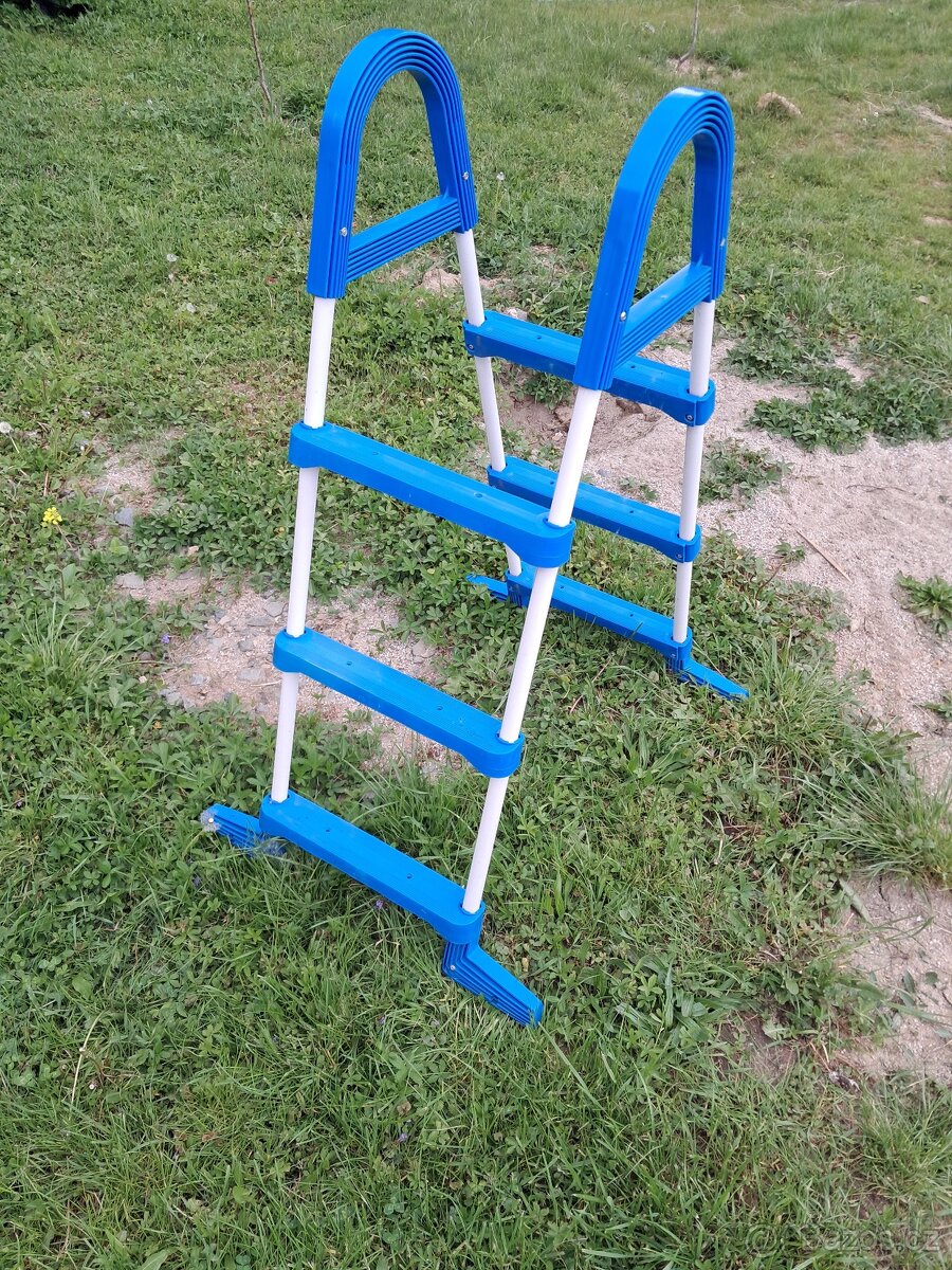 Schudky k bazenu