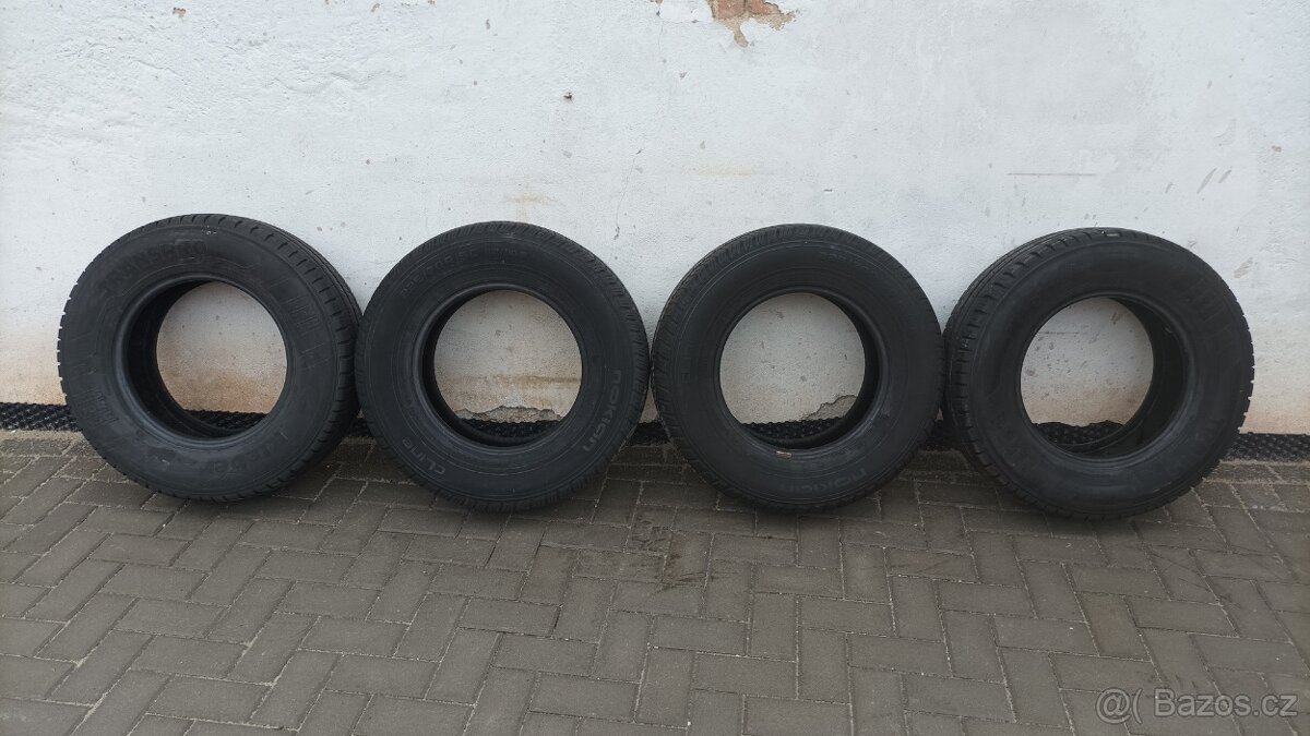 sada 4ks pneu 225/70 R15C 112/110s