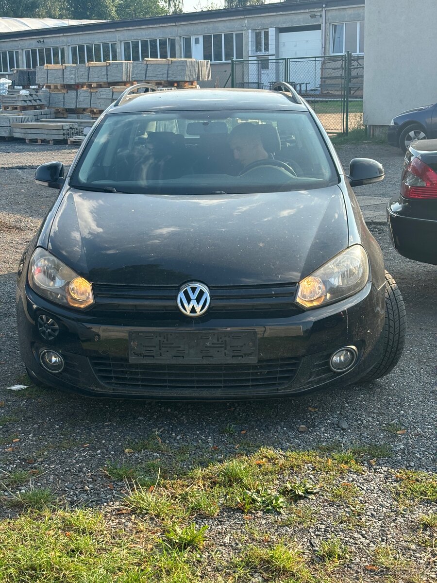 Volkswagen Golf VI