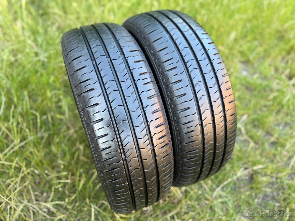 2x Letní pneu Hankook Roadian CT8 - 215/70 R15C - 95%