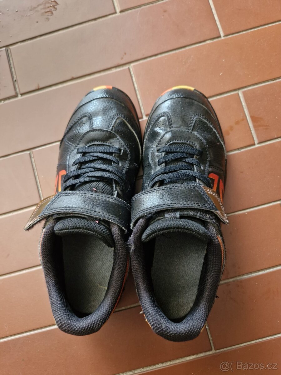Tenisky Decathlon Kipsta velikost 36