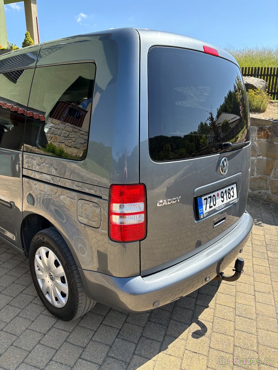 VW Caddy 1.6 TDi 75kW, rok 2012